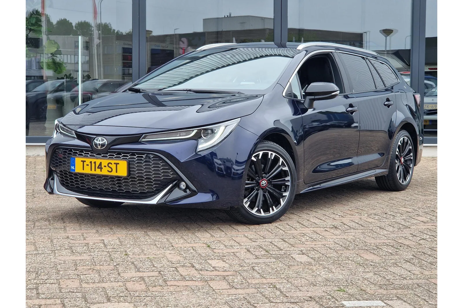 Toyota Corolla (2023) — foto 1