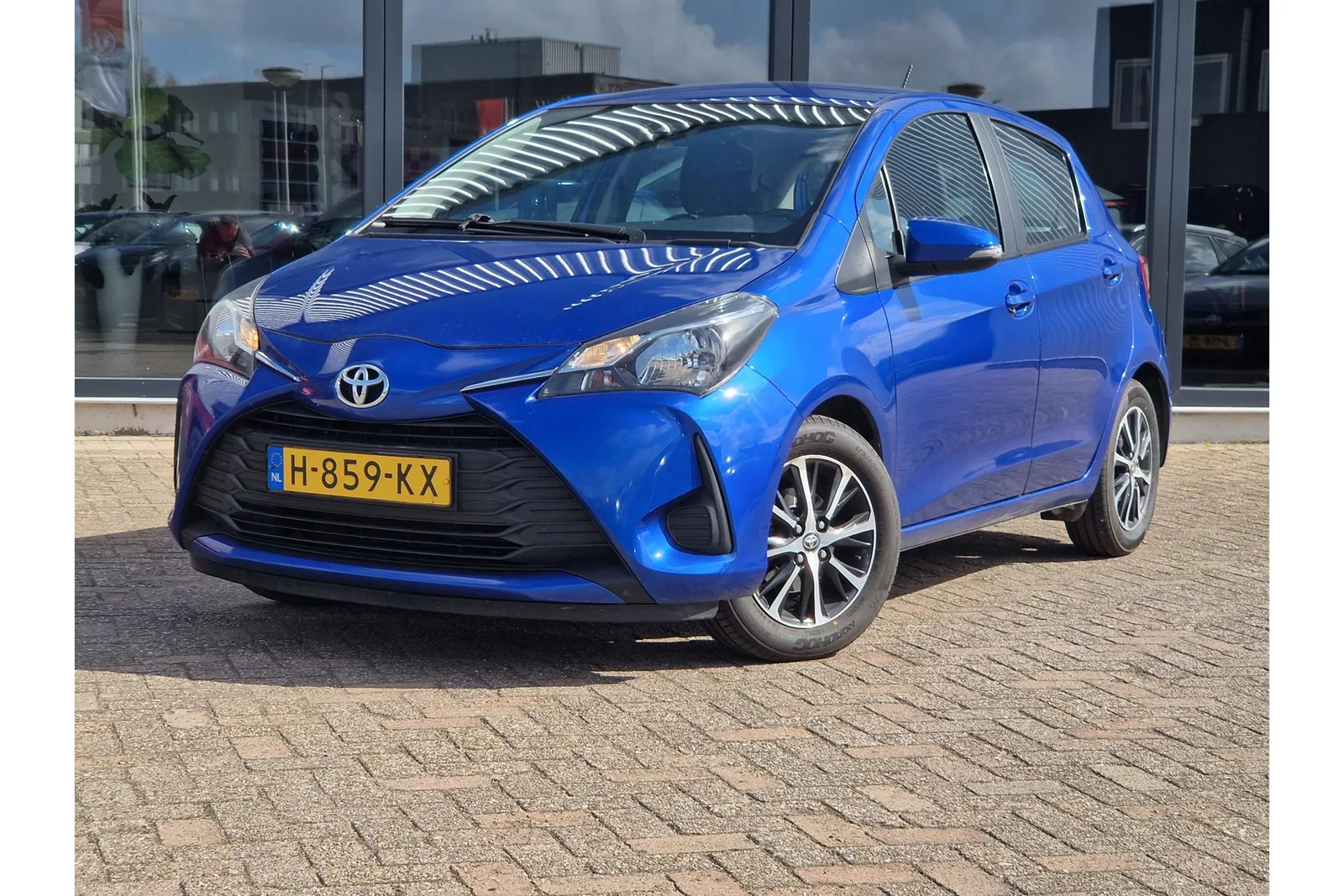 Toyota Yaris (2020) — foto 1
