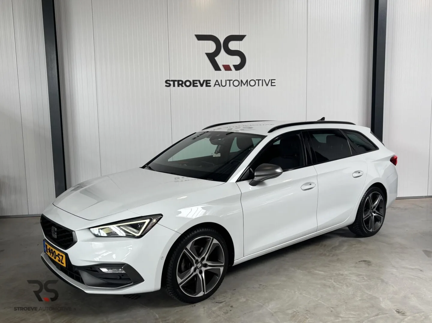 SEAT Leon Sportstourer (2021) — foto 1