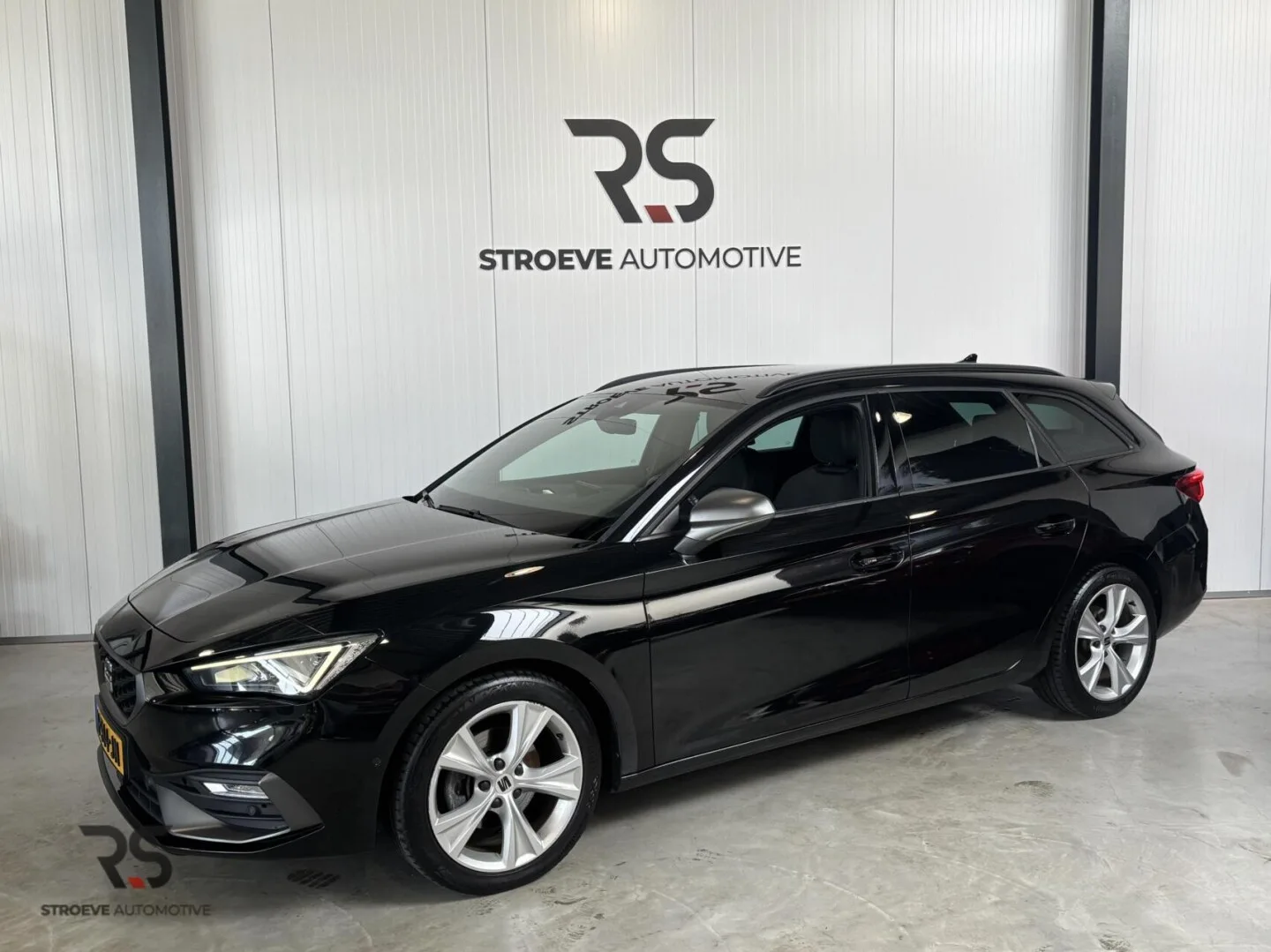 SEAT Leon Sportstourer (2021) — foto 1