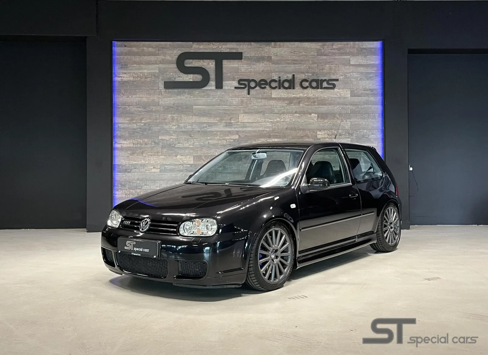 Volkswagen Golf (2003) — foto 1