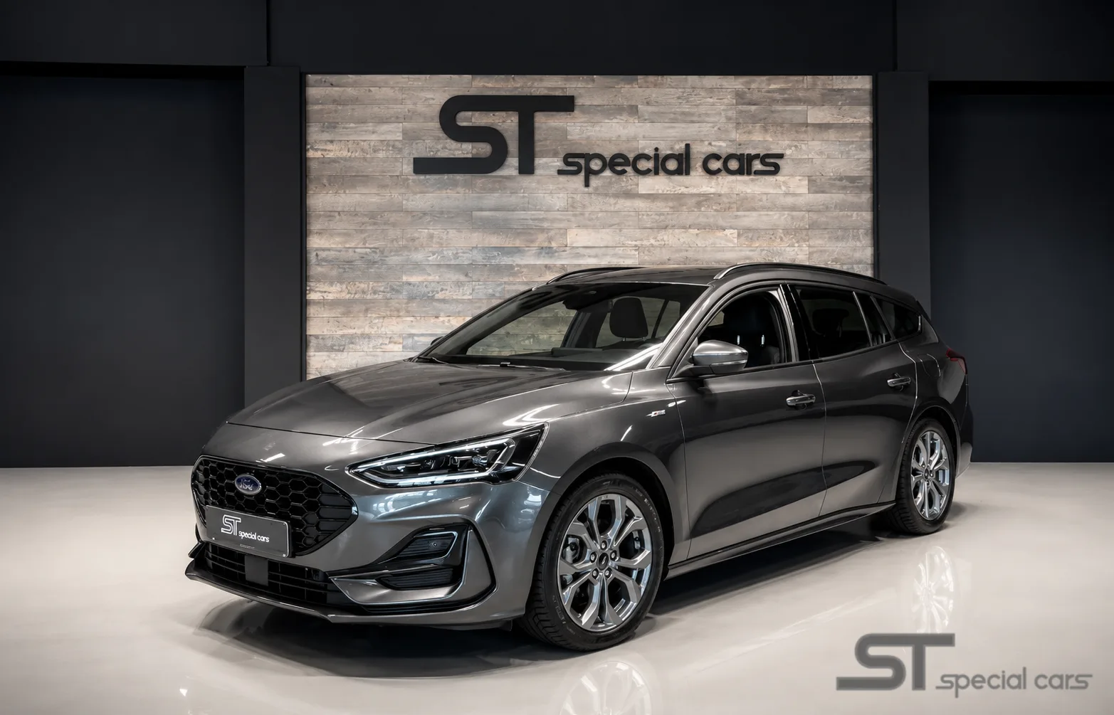 Ford Focus (2022) — foto 1