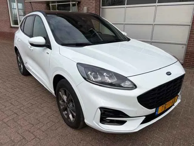 Ford Kuga (2023) — foto 1