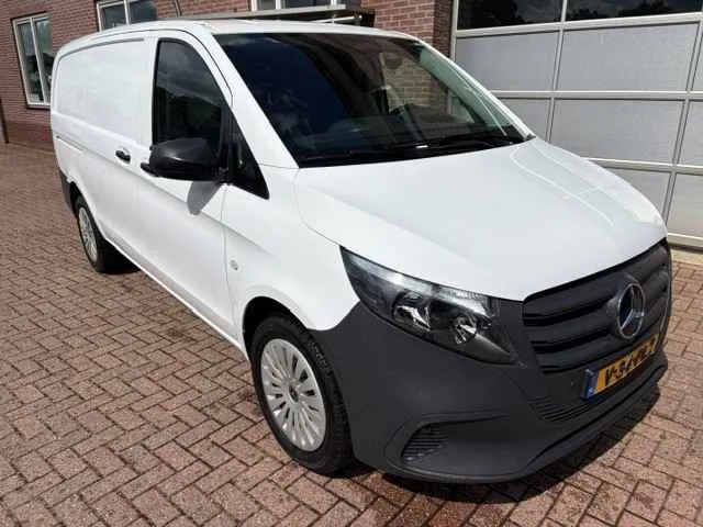 Mercedes-Benz Vito (2024) — foto 1