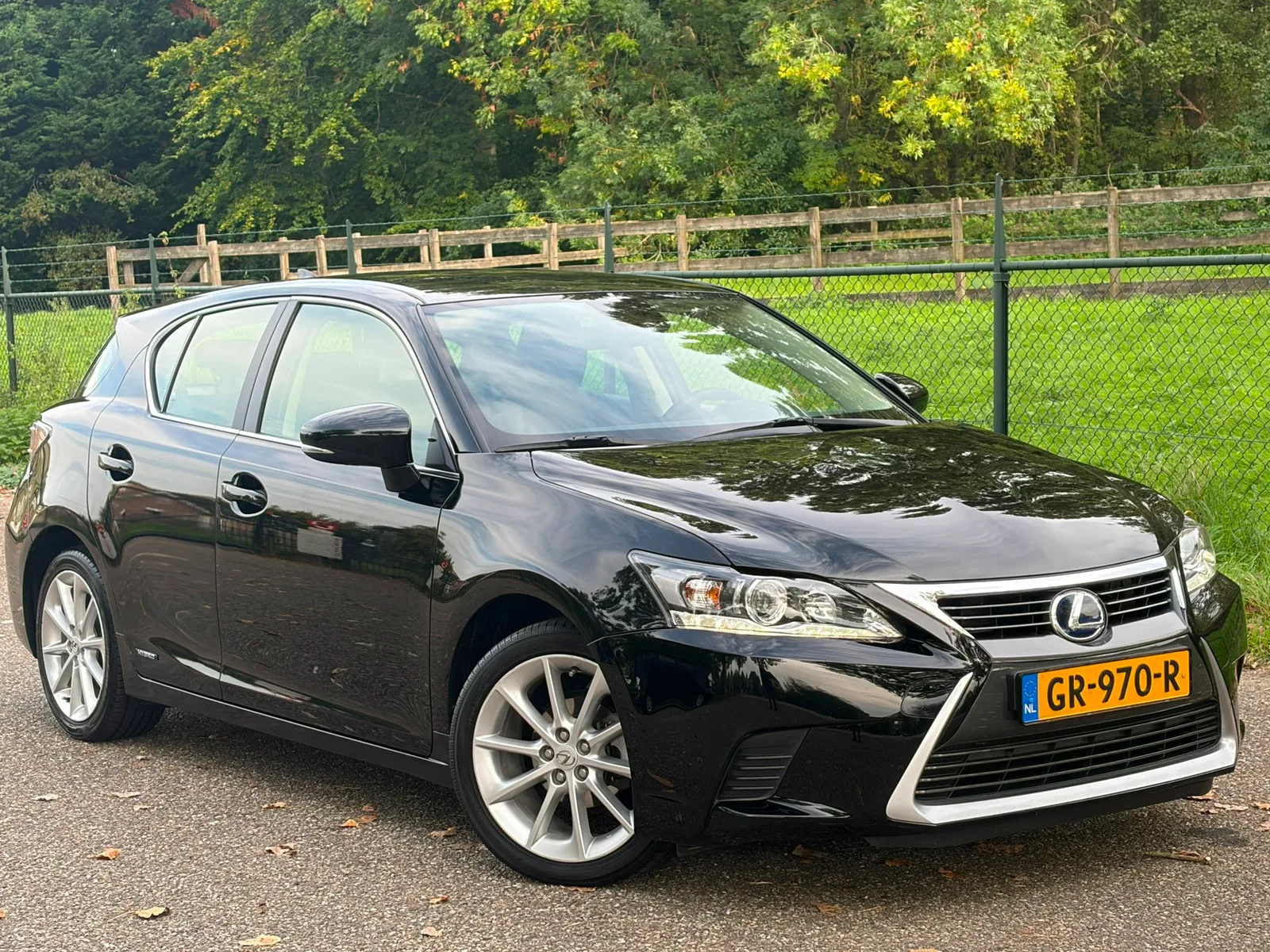 Lexus CT (2015) — foto 1