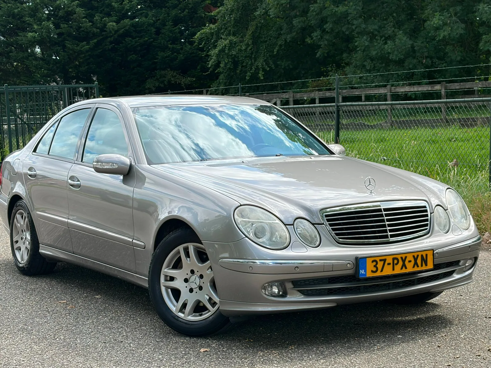 Mercedes-Benz E-Klasse (2005) — foto 1