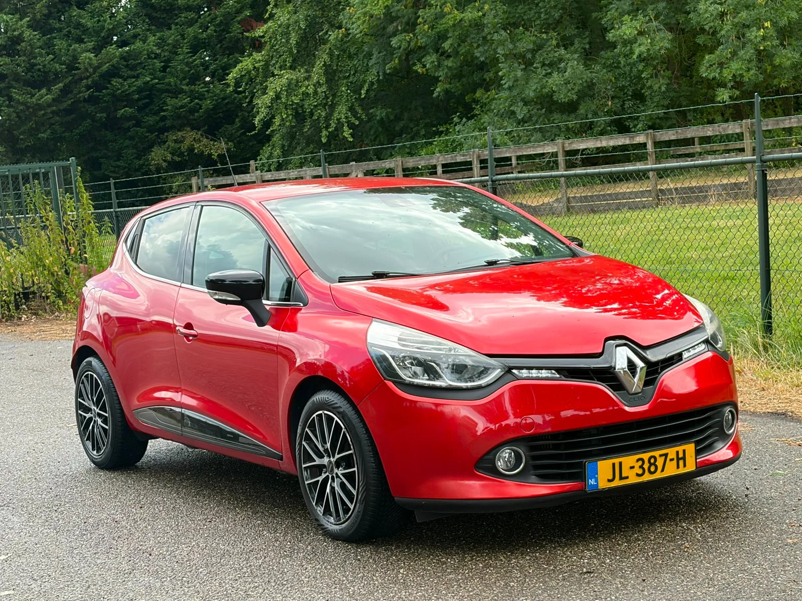Renault Clio (2015) — foto 1