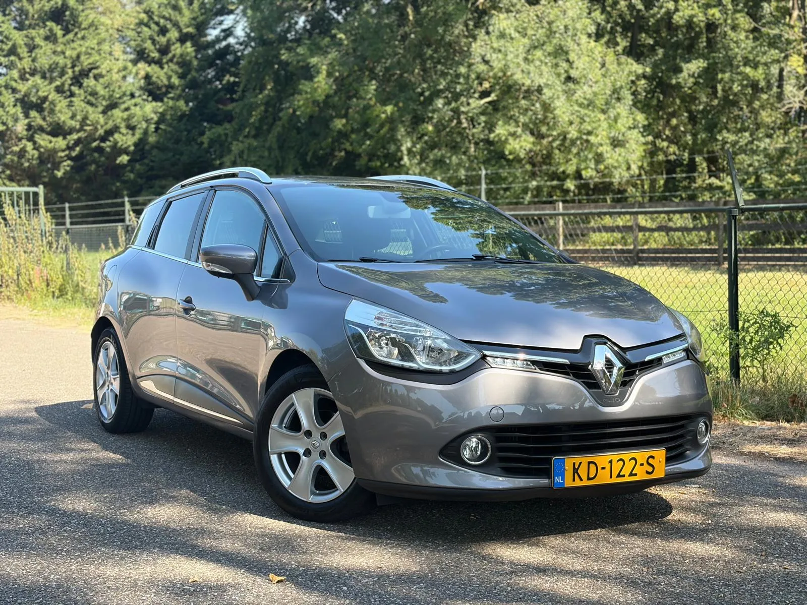 Renault Clio (2015) — foto 1