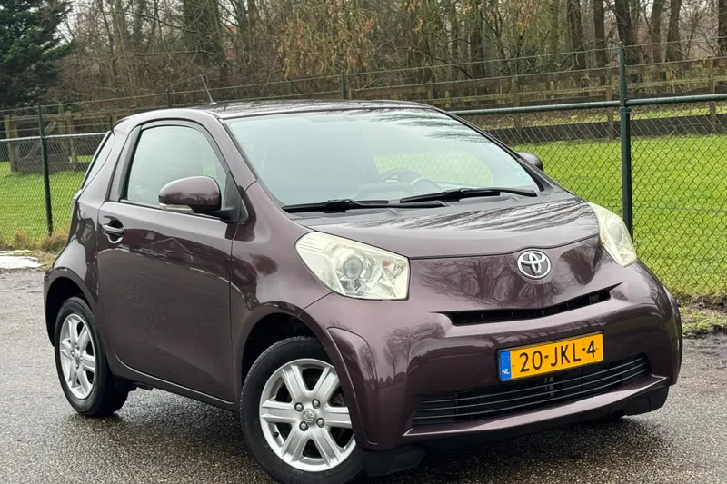 Toyota IQ (2009)