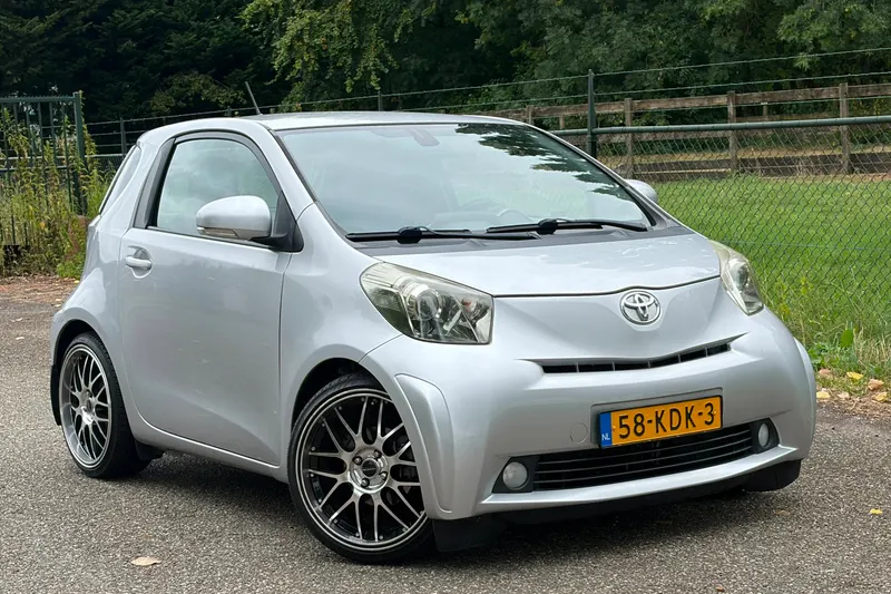Toyota IQ (2009)