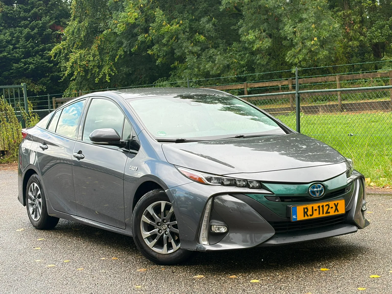 Toyota Prius (2017) — foto 1