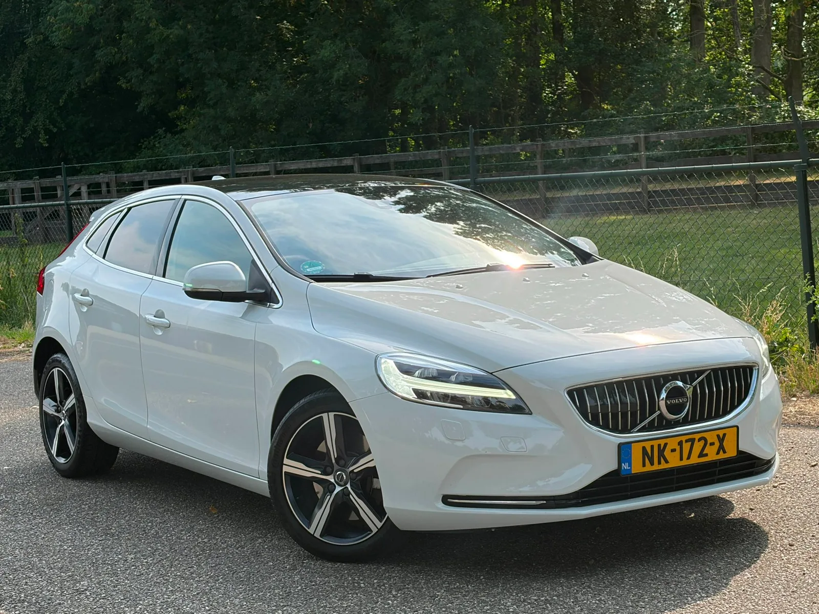 Volvo V40 (2017) — foto 1