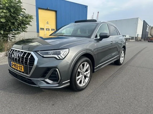 Audi Q3 (2020) — foto 1
