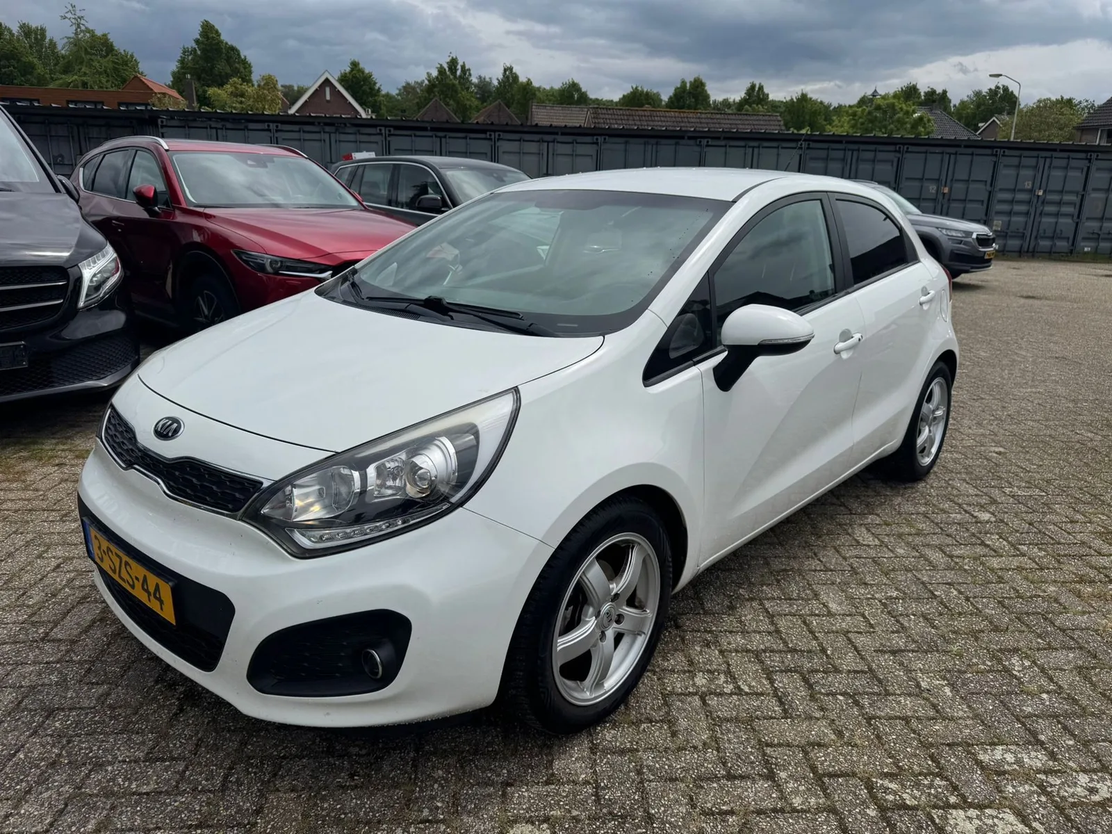 Kia Rio (2014) — foto 1