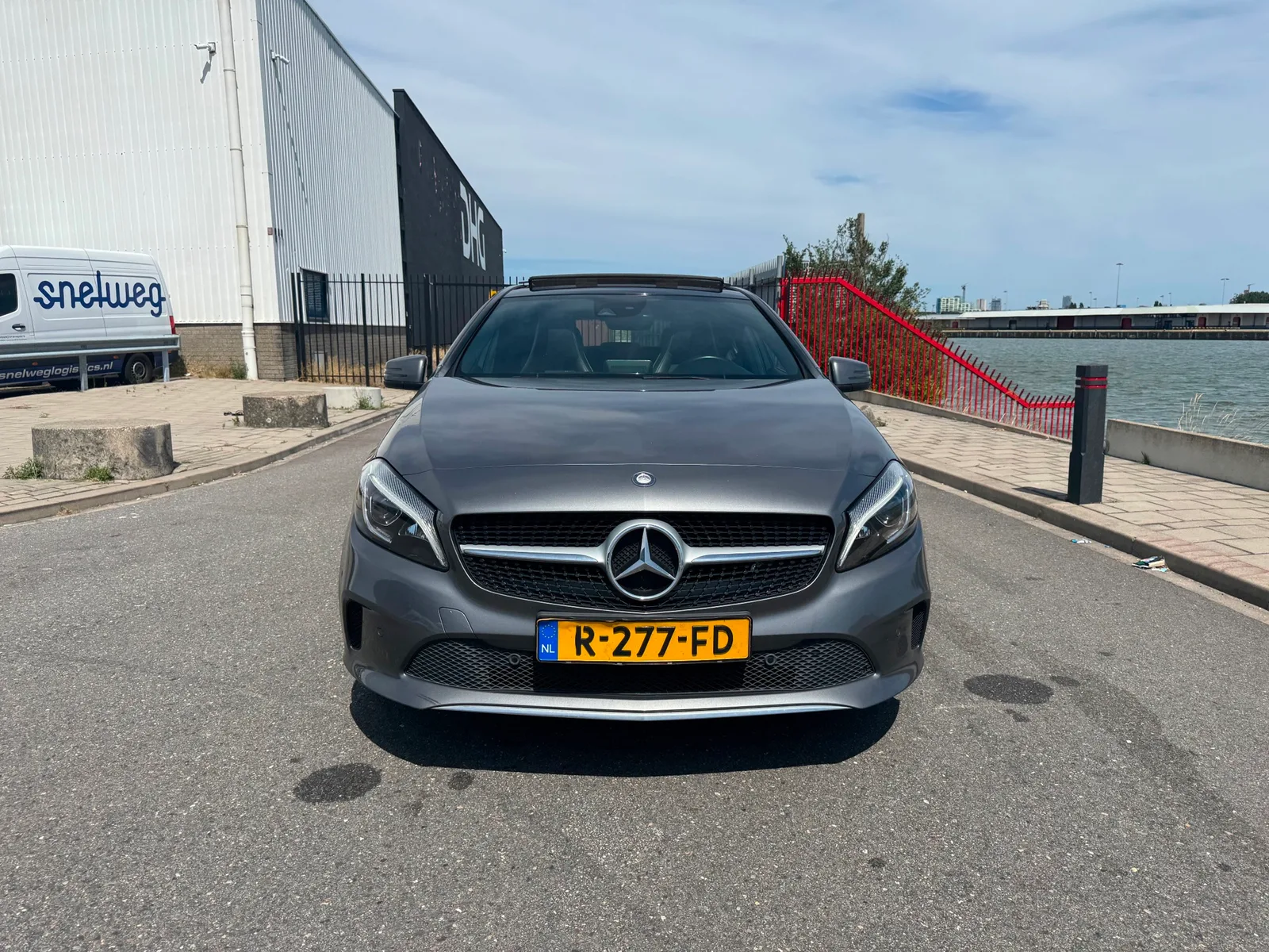 Mercedes-Benz A-Klasse (2016) — foto 1