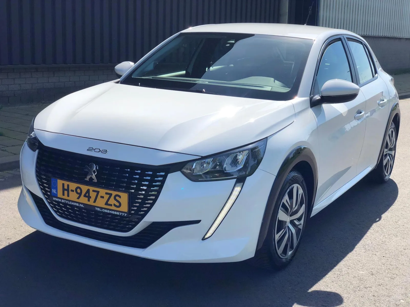 Peugeot 208 (2020) — foto 1
