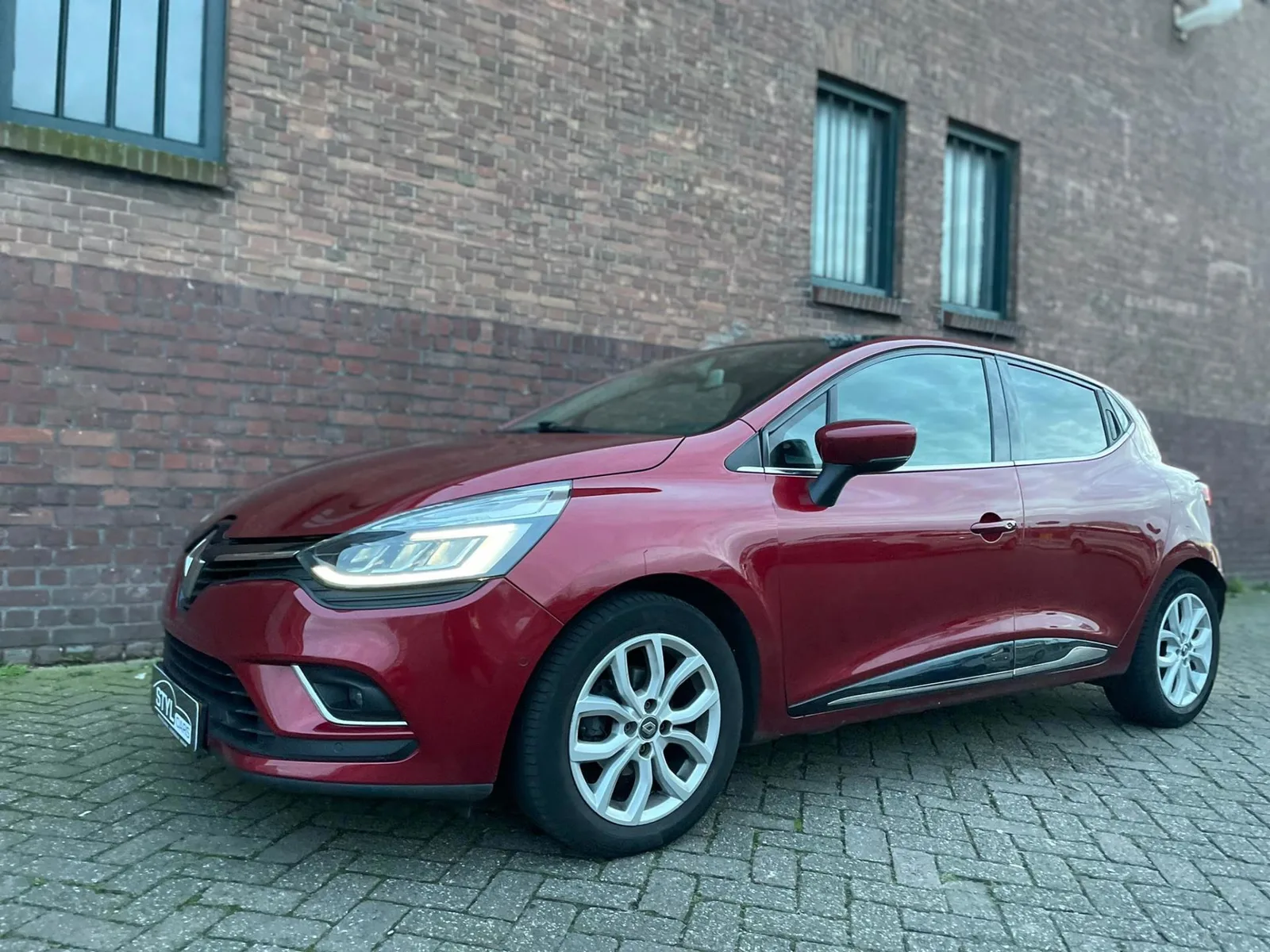 Renault Clio (2018) — foto 1
