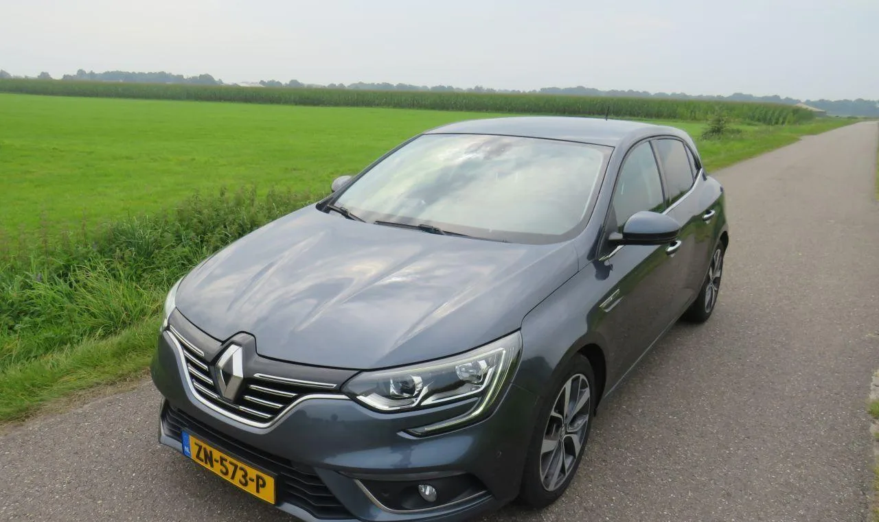 Renault Mégane (2016) — foto 1