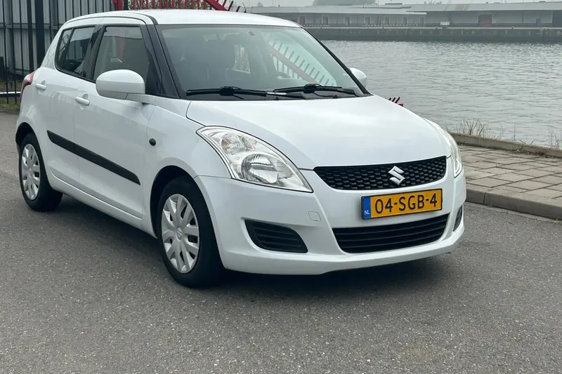 Suzuki Swift (2011)