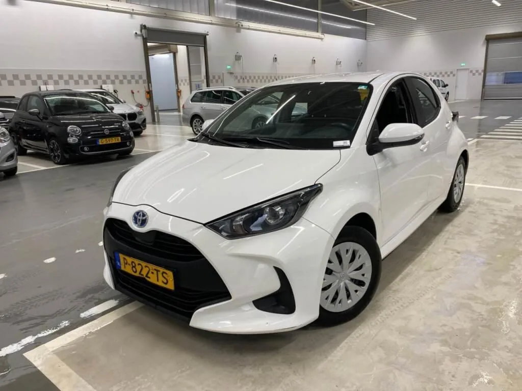 Toyota Yaris (2022) — foto 1