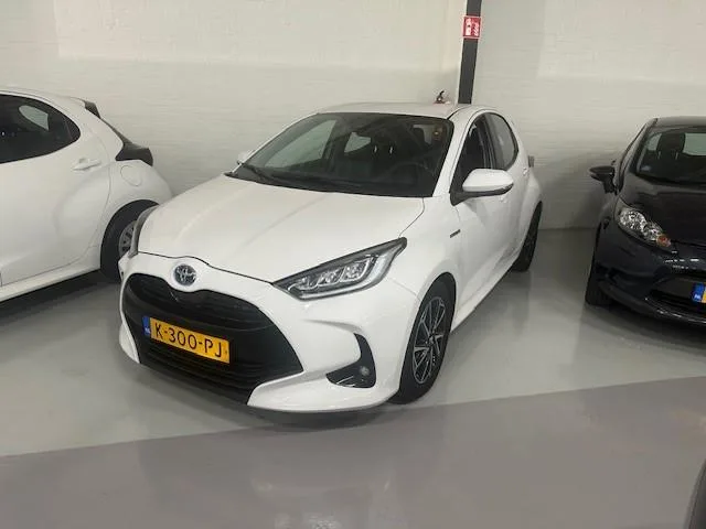 Toyota Yaris (2021) — foto 1