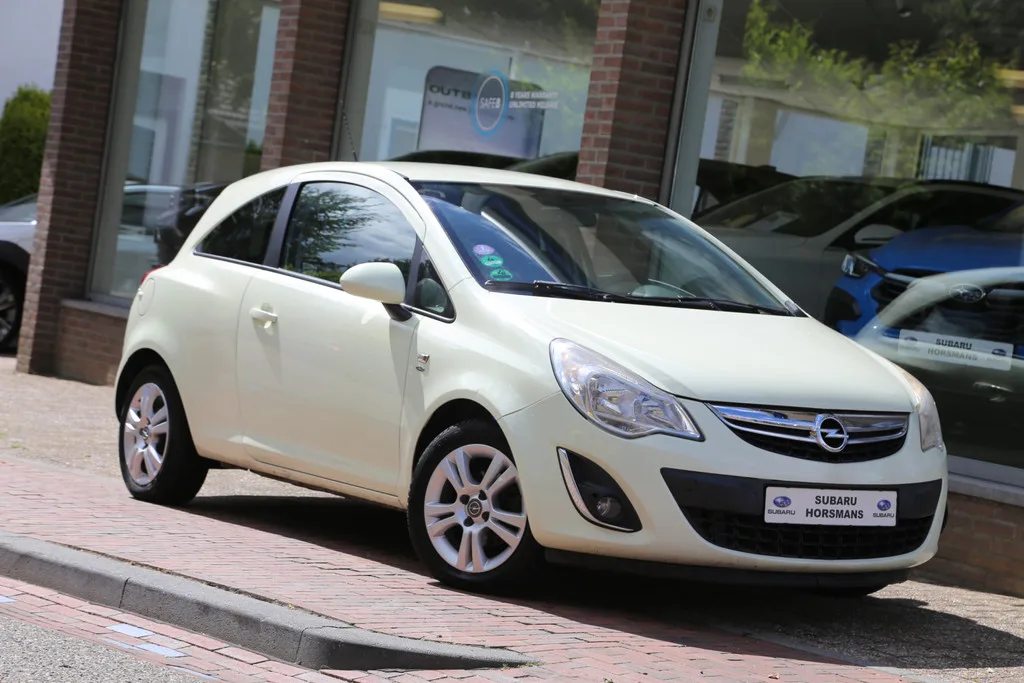 Opel Corsa (2011) — foto 1