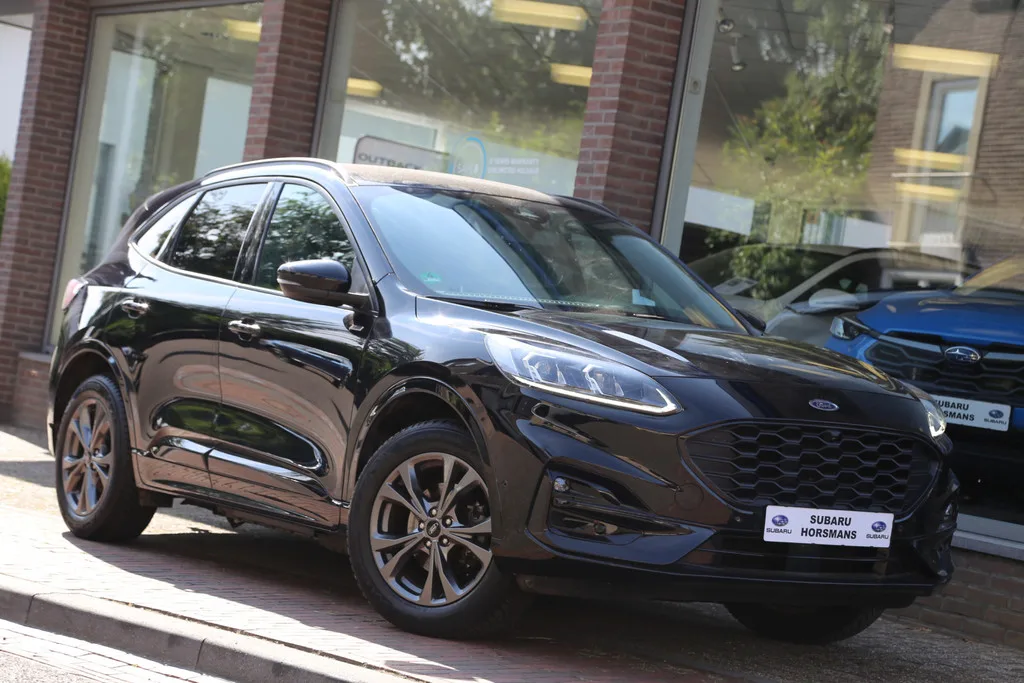 Ford Kuga (2022) — foto 1