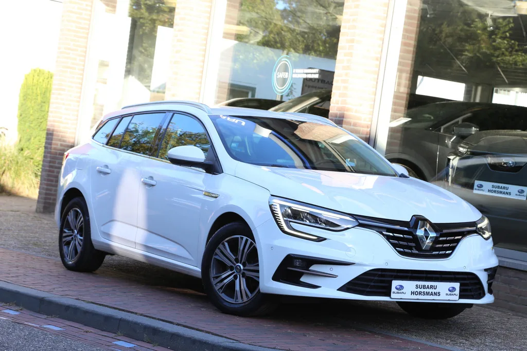 Renault Mégane E-Tech (2021) — foto 1