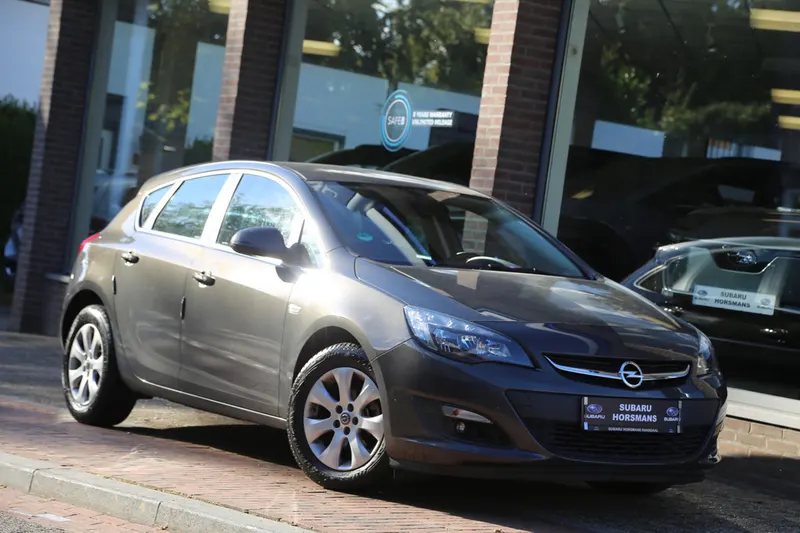 Opel Astra (2015)