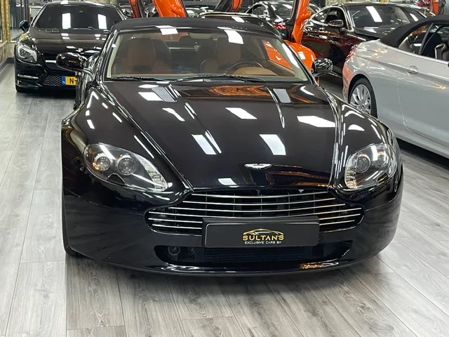 Aston Martin V8 Vantage (2008) — foto 1