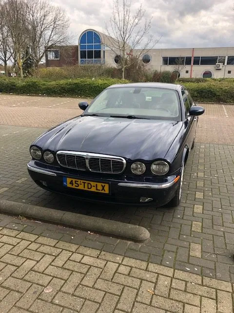 Jaguar XJ (2006) — foto 1