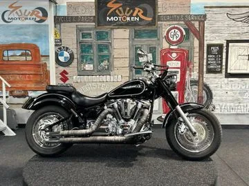 Yamaha XV 1600 Wildstar (2004) — foto 1
