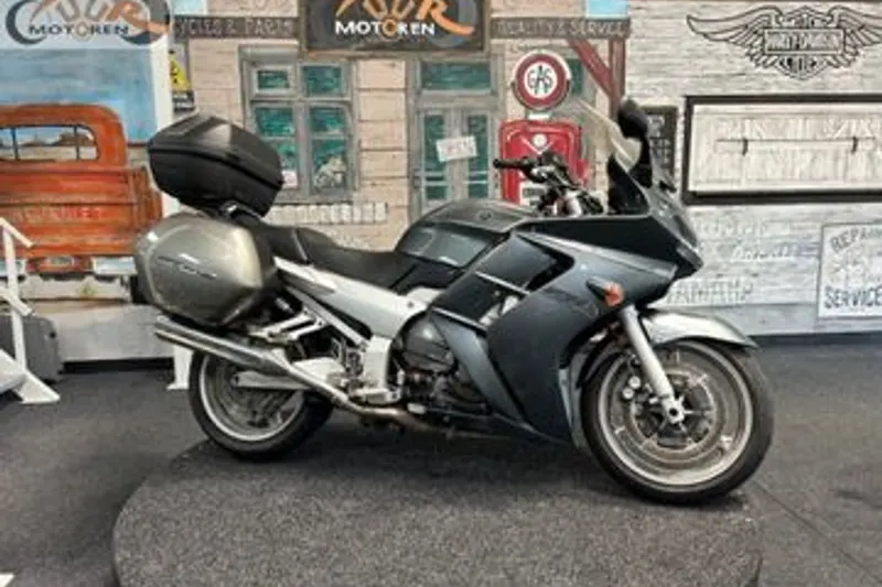 Yamaha FJR1300 (2004)