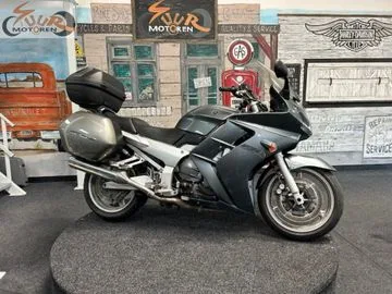 Yamaha FJR1300 (2004) — foto 1