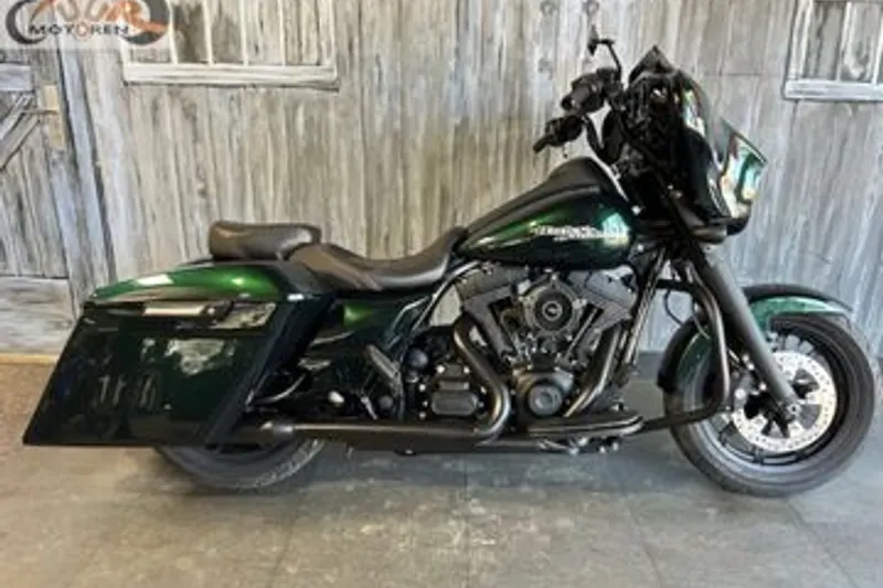 Harley-Davidson Street Glide (2015)
