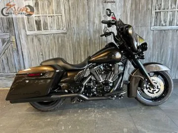 Harley-Davidson Street Glide (2013) — foto 1