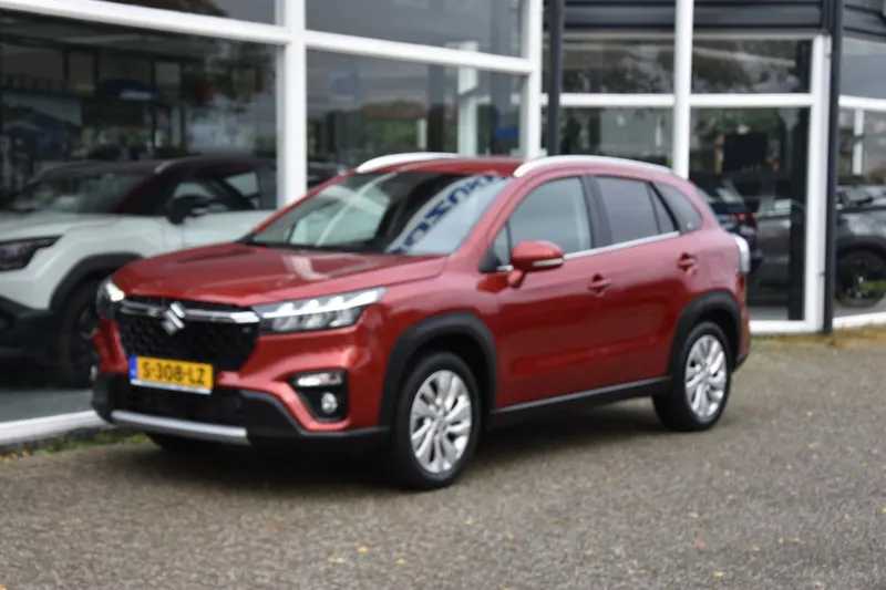 Suzuki S-Cross (2022)