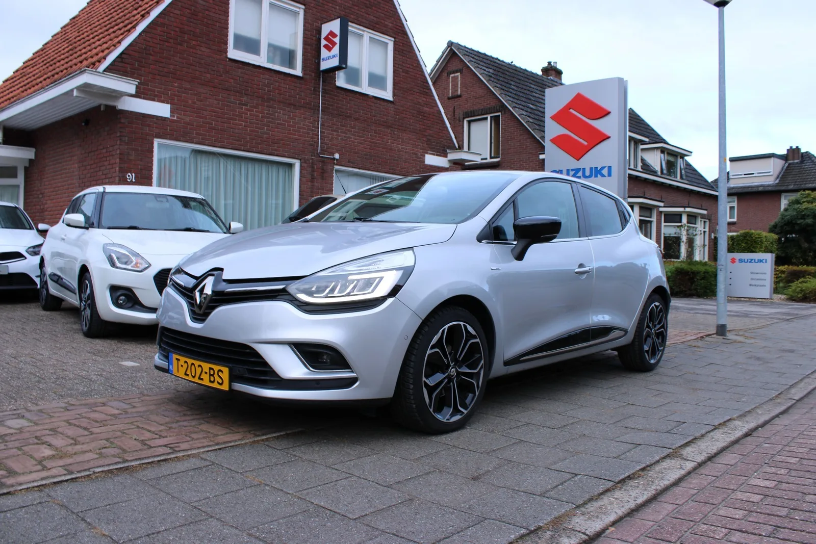 Renault Clio (2018) — foto 1