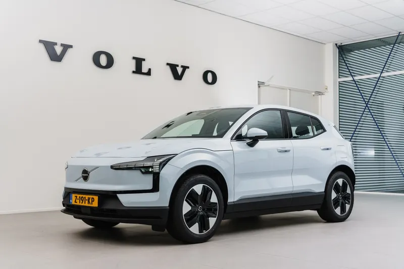 Volvo EX30 (2024)