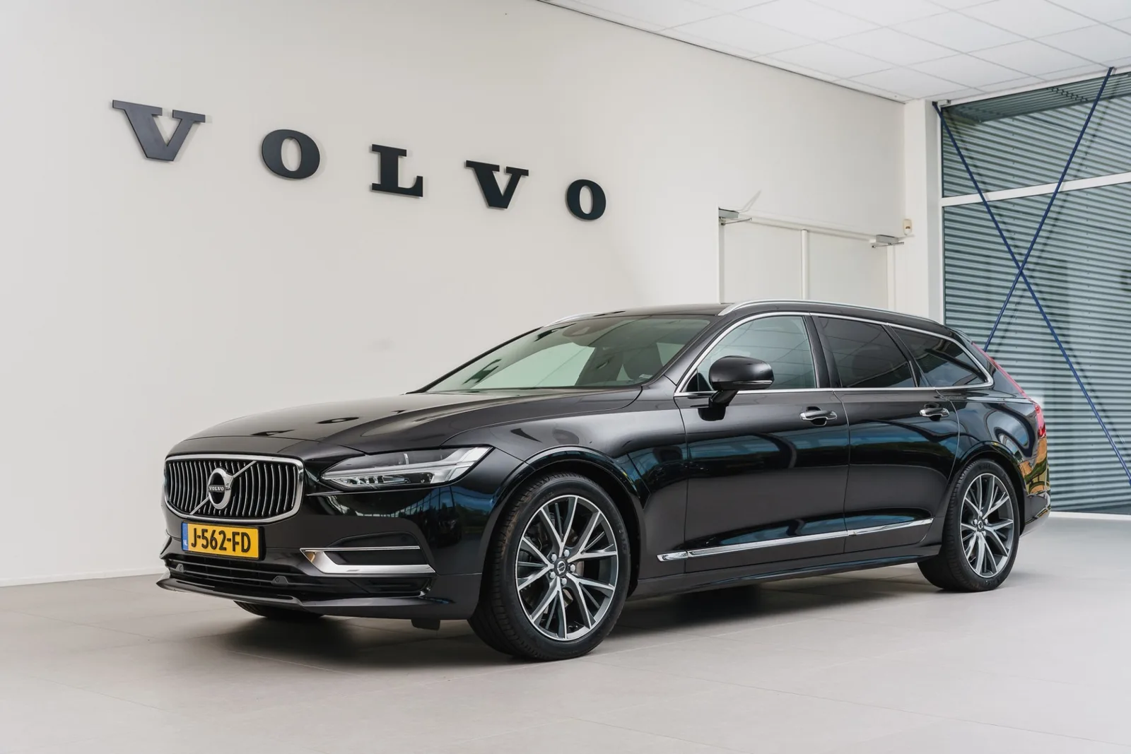 Volvo V90 (2020) — foto 1