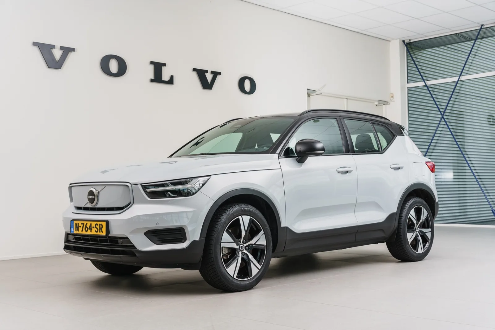 Volvo XC40 (2021) — foto 1