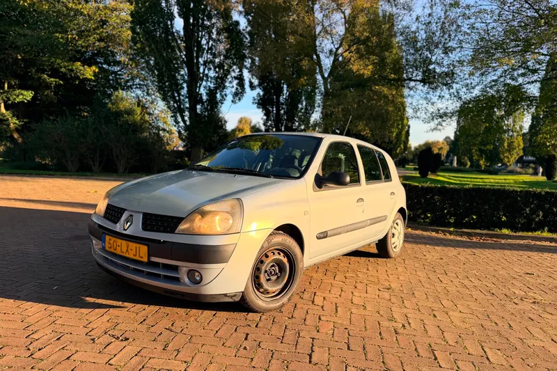 Renault Clio (2003)