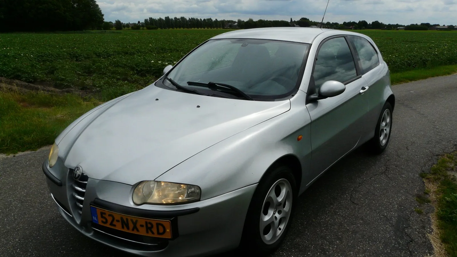 Alfa Romeo 147 (2004) — foto 1