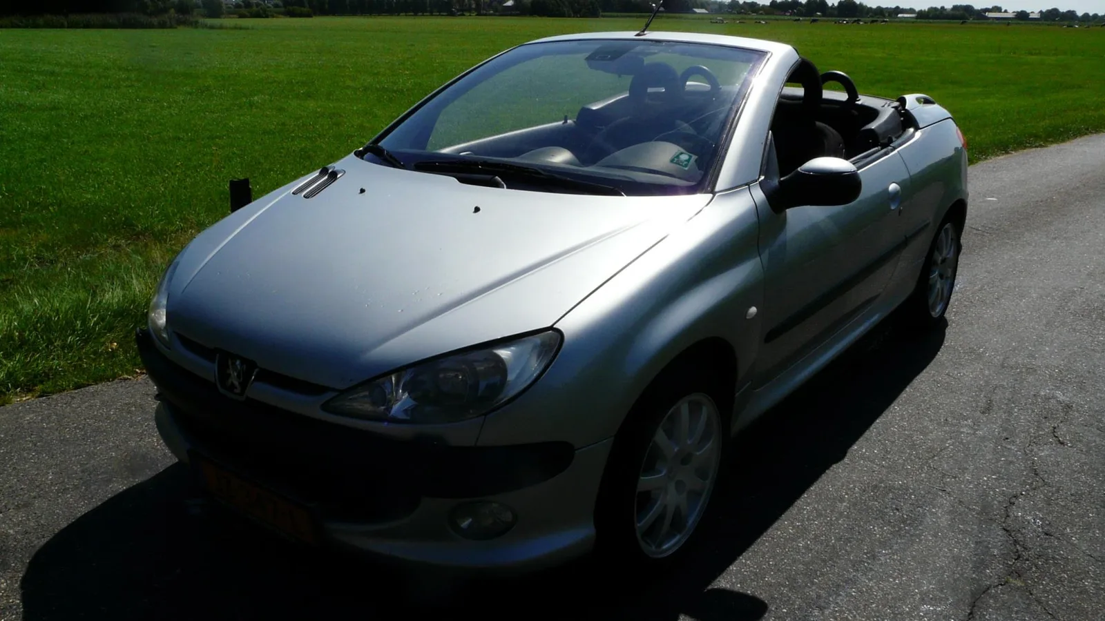 Peugeot 206 (2002) — foto 1