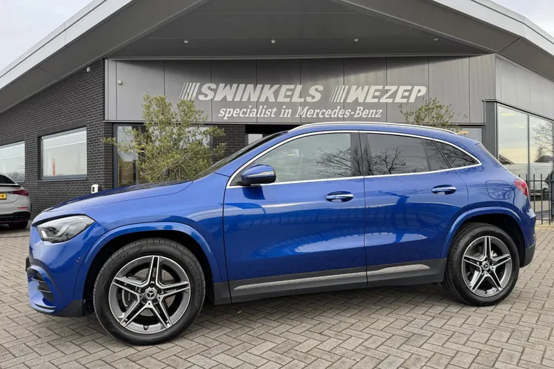 Mercedes-Benz GLA (2024)