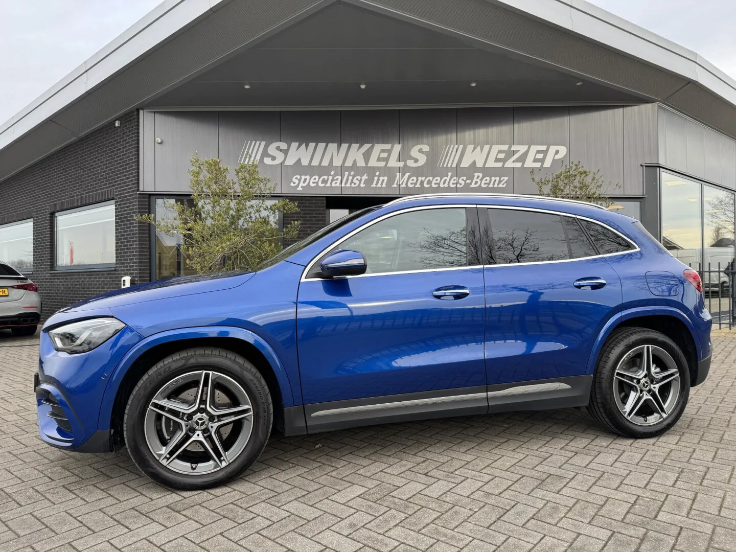 Mercedes-Benz GLA (2024) — foto 1