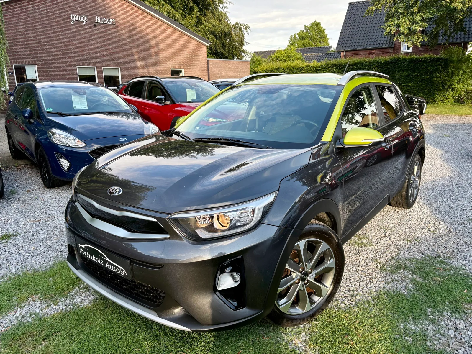 Kia Stonic (2018) — foto 1