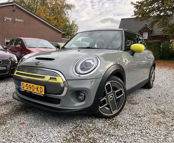 MINI Cooper (2021) — foto 1