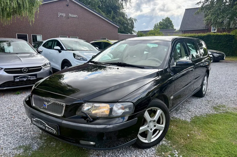 Volvo Tweede generatie V70 (2003)