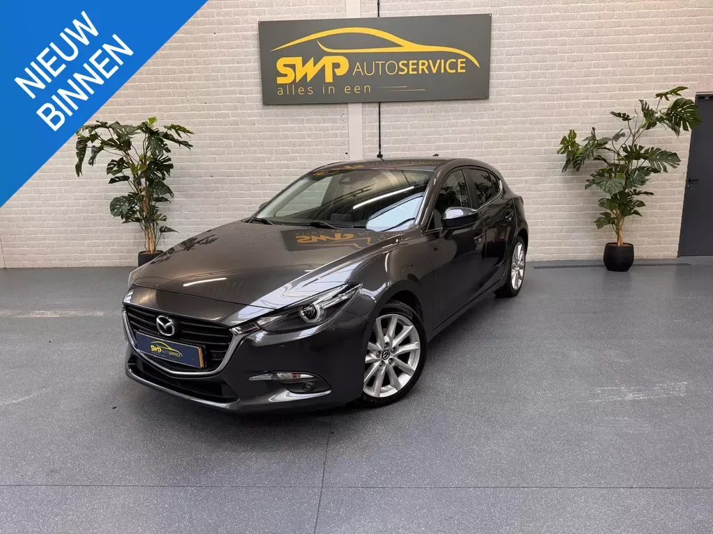 Mazda 3 (2017) — foto 1